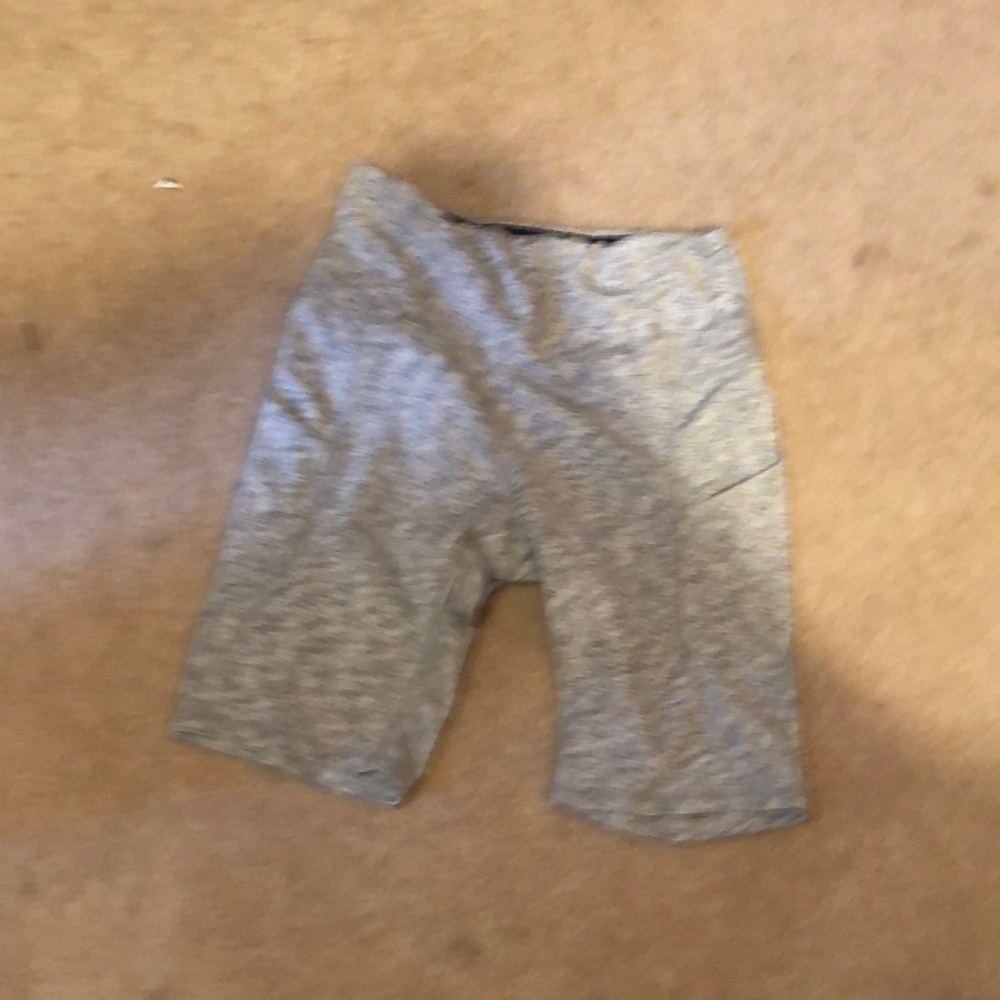 Ododos biker shorts size small grey and white.